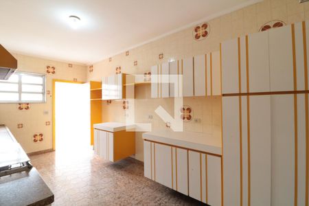 Casa à venda com 380m², 5 quartos e 6 vagasCozinha 