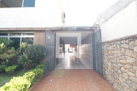 Casa à venda com 380m², 5 quartos e 6 vagasGaragem