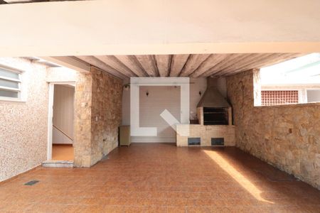 Casa à venda com 380m², 5 quartos e 6 vagasQuintal 