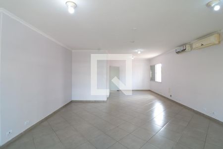 Casa à venda com 380m², 5 quartos e 6 vagasQuarto 1