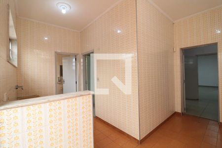 Casa à venda com 380m², 5 quartos e 6 vagasArea de serviço 