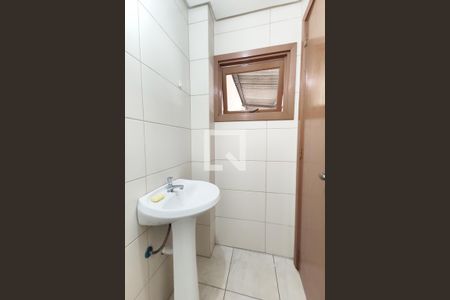 Apartamento à venda com 64m², 2 quartos e 1 vaga Apartamento à venda com 64m², 2 quartos e 1 vagaBanheiro do Salão de festas