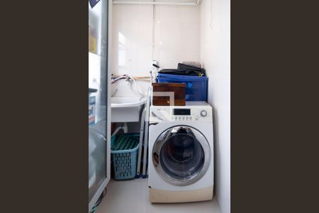 Apartamento à venda com 65m², 2 quartos e 1 vagaÁrea de Serviço