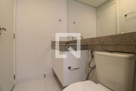 Apartamento à venda com 83m², 2 quartos e 2 vagasBanheiro da suíte