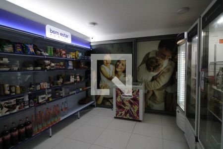 Apartamento à venda com 83m², 2 quartos e 2 vagasMercadinho