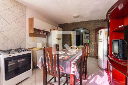 Casa à venda com 320m², 3 quartos e 4 vagasSala