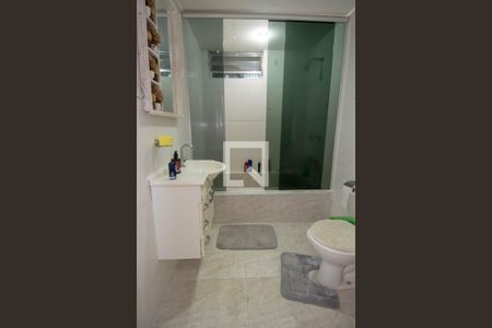 Apartamento à venda com 200m², 3 quartos e sem vagaBanheiro da Suíte 2