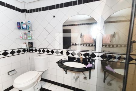 Apartamento à venda com 95m², 3 quartos e sem vagaBanheiro