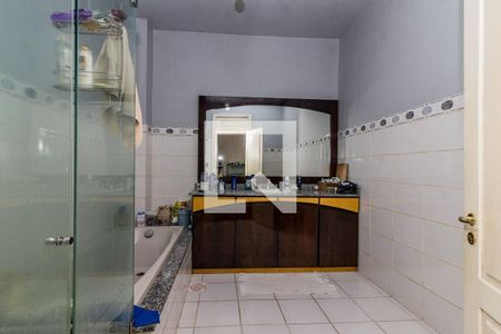 Casa à venda com 849m², 6 quartos e 8 vagasBanheiro da Suíte 3