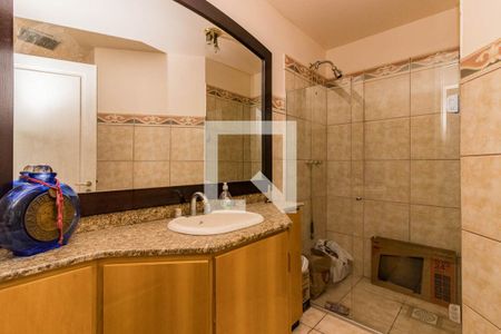 Casa à venda com 849m², 6 quartos e 8 vagasBanheiro da Suíte 1