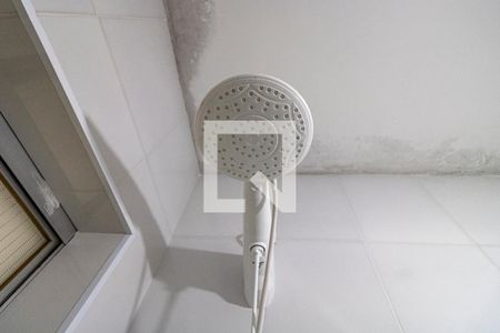 Apartamento à venda com 65m², 2 quartos e sem vagaBanheiro - Chuveiro