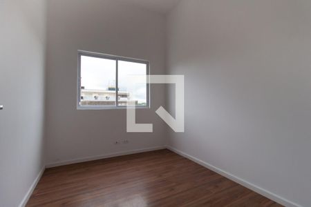 Quarto 1 de apartamento para alugar com 2 quartos, 41m² em Capão Raso, Curitiba