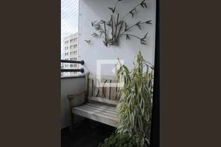 Apartamento à venda com 73m², 2 quartos e 1 vagaVaranda