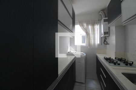 Cozinha de apartamento à venda com 2 quartos, 58m² em Igara, Canoas