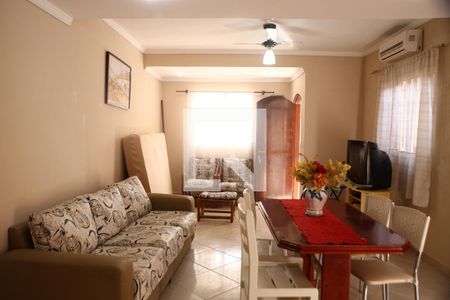 Sala de casa para alugar com 1 quarto, 248m² em Nova Mirim, Praia Grande