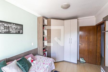 Casa à venda com 336m², 4 quartos e 2 vagas Casa à venda com 336m², 4 quartos e 2 vagasQuarto 2