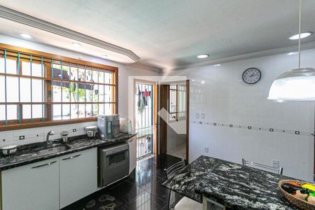 Casa à venda com 336m², 4 quartos e 2 vagas Casa à venda com 336m², 4 quartos e 2 vagasCozinha