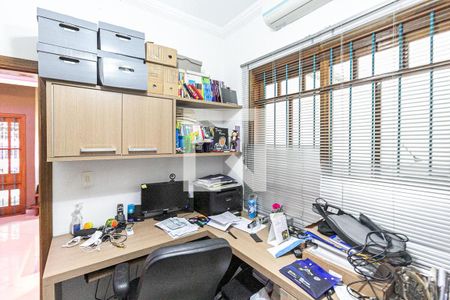 Escritório de casa à venda com 4 quartos, 336m² em Camaquã, Porto Alegre