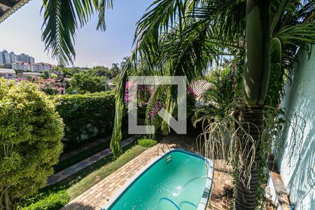 Casa à venda com 336m², 4 quartos e 2 vagas Casa à venda com 336m², 4 quartos e 2 vagasVista