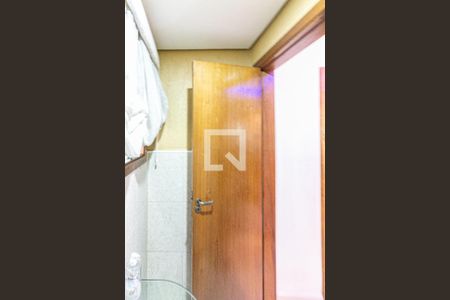 Casa à venda com 336m², 4 quartos e 2 vagas Casa à venda com 336m², 4 quartos e 2 vagasLavabo