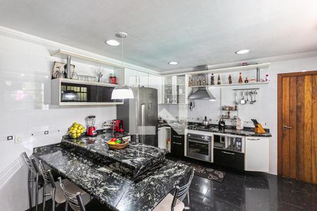 Casa à venda com 336m², 4 quartos e 2 vagas Casa à venda com 336m², 4 quartos e 2 vagasCozinha