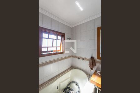 Casa à venda com 336m², 4 quartos e 2 vagas Casa à venda com 336m², 4 quartos e 2 vagasBanheiro do Quarto 3