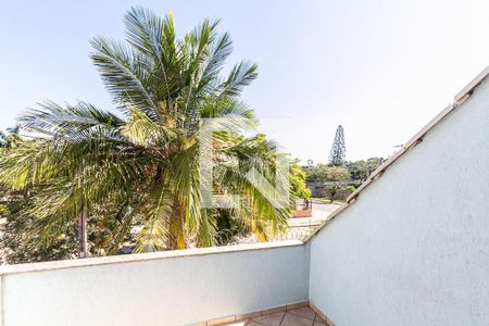 Casa à venda com 336m², 4 quartos e 2 vagas Casa à venda com 336m², 4 quartos e 2 vagasvaranda