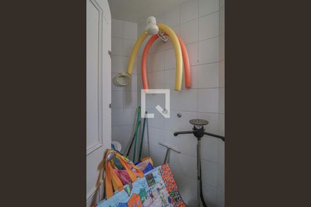 Apartamento à venda com 144m², 4 quartos e 2 vagasBanheiro de Serviço