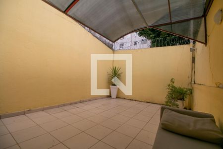 Casa à venda com 370m², 5 quartos e 2 vagasQuintal