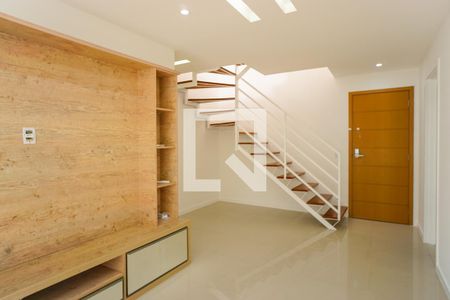 Sala de apartamento para alugar com 3 quartos, 180m² em Recreio dos Bandeirantes, Rio de Janeiro