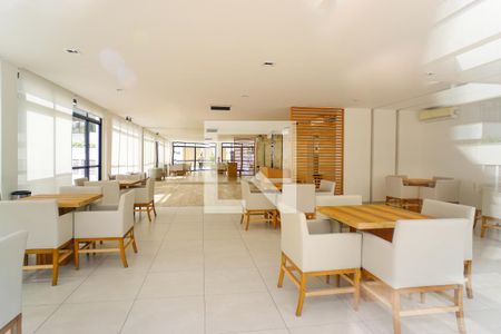 Apartamento para alugar com 180m², 3 quartos e 2 vagas Apartamento para alugar com 180m², 3 quartos e 2 vagasÁrea comum - Salão de festas