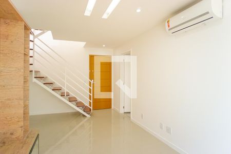 Sala de apartamento para alugar com 3 quartos, 180m² em Recreio dos Bandeirantes, Rio de Janeiro
