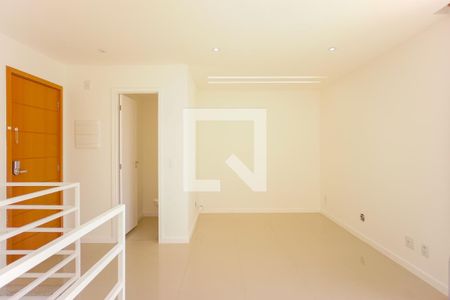 Apartamento para alugar com 180m², 3 quartos e 2 vagas Apartamento para alugar com 180m², 3 quartos e 2 vagasHall da Escada