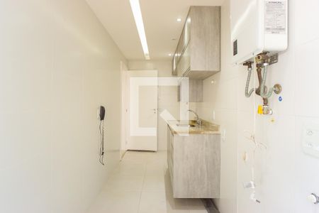 Apartamento para alugar com 180m², 3 quartos e 2 vagas Apartamento para alugar com 180m², 3 quartos e 2 vagasCozinha e Área de Serviço