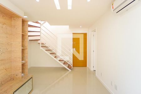 Sala de apartamento para alugar com 3 quartos, 180m² em Recreio dos Bandeirantes, Rio de Janeiro