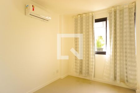 Apartamento para alugar com 180m², 3 quartos e 2 vagas Apartamento para alugar com 180m², 3 quartos e 2 vagasQuarto