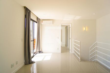 Apartamento para alugar com 180m², 3 quartos e 2 vagas Apartamento para alugar com 180m², 3 quartos e 2 vagasHall da Escada