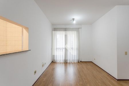 Sala de apartamento para alugar com 1 quarto, 62m² em Centro, Curitiba