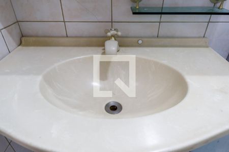 Casa à venda com 380m², 3 quartos e 3 vagasBanheiro da Suíte 2