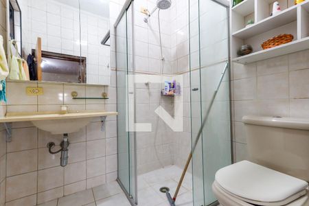 Casa à venda com 380m², 3 quartos e 3 vagasBanheiro da Suíte 2