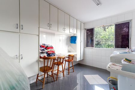 Casa à venda com 380m², 3 quartos e 3 vagasÁrea de Serviço