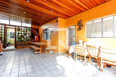 Casa à venda com 380m², 3 quartos e 3 vagasChurrasqueira