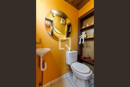 Casa à venda com 380m², 3 quartos e 3 vagasBanheiro da Churrasqueira