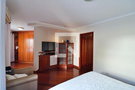 Casa de condomínio à venda com 700m², 4 quartos e 4 vagas Casa de condomínio à venda com 700m², 4 quartos e 4 vagasSuíte 1