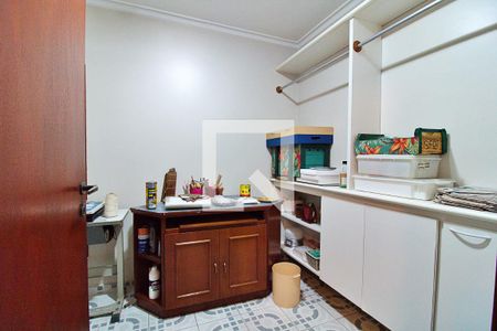 Casa de condomínio à venda com 700m², 4 quartos e 4 vagas Casa de condomínio à venda com 700m², 4 quartos e 4 vagasÁrea de Serviço