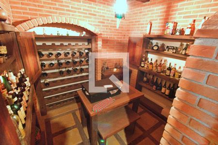 Casa de condomínio à venda com 700m², 4 quartos e 4 vagas Casa de condomínio à venda com 700m², 4 quartos e 4 vagasVinícola