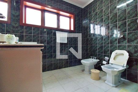 Casa de condomínio à venda com 700m², 4 quartos e 4 vagas Casa de condomínio à venda com 700m², 4 quartos e 4 vagasBanheiro da Suíte 3