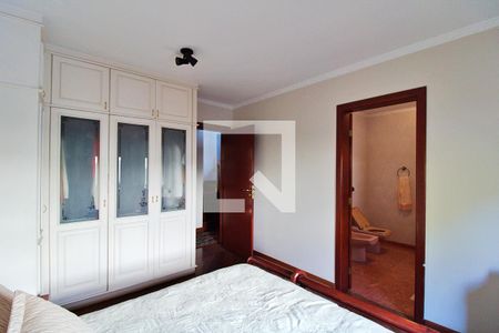 Casa de condomínio à venda com 700m², 4 quartos e 4 vagas Casa de condomínio à venda com 700m², 4 quartos e 4 vagasSuíte 2