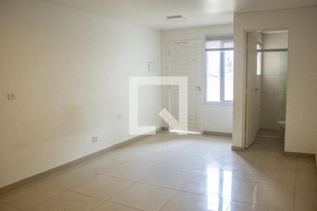 Quarto/Cozinha de casa para alugar com 1 quarto, 26m² em Vila Guarani (z Sul), São Paulo