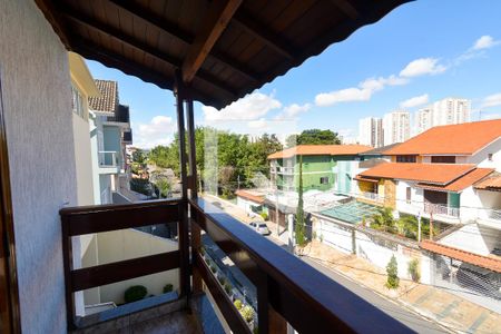 Casa à venda com 252m², 2 quartos e 3 vagas Casa à venda com 252m², 2 quartos e 3 vagasSacada